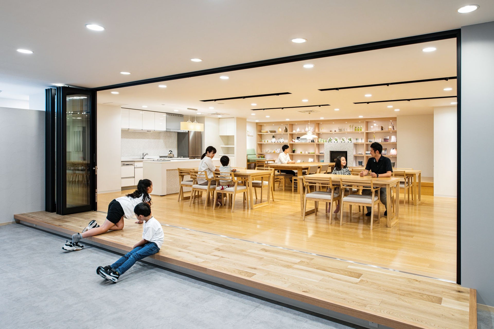 KeiyoGAS Community Terrace